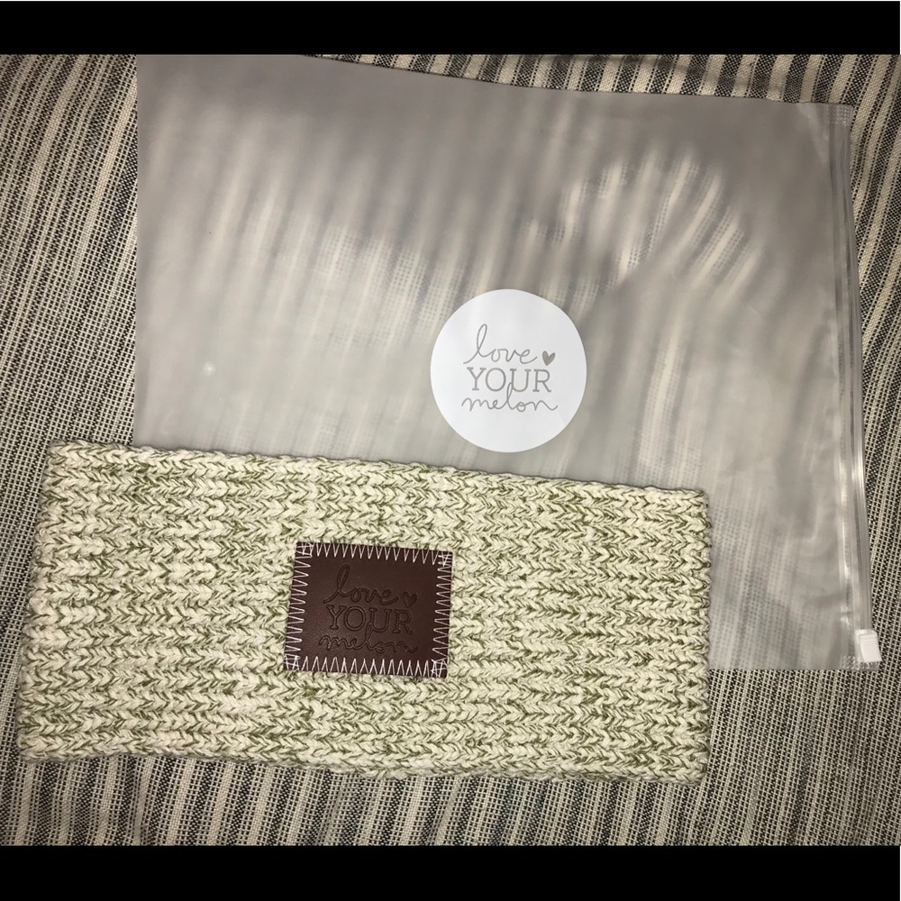 Love Your Melon knit headband